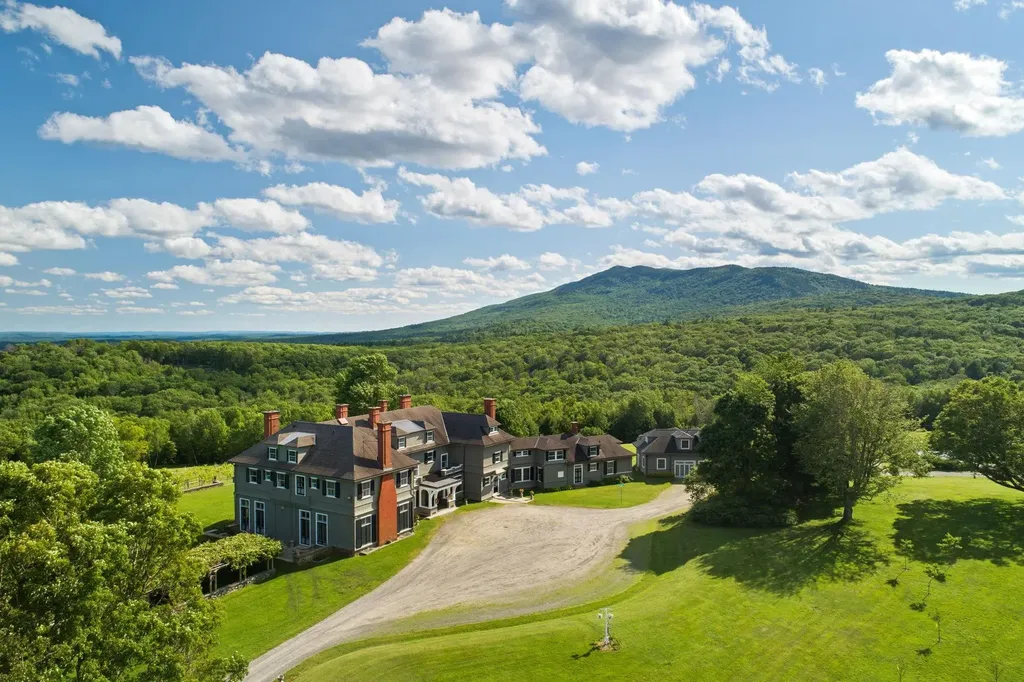 4 Windmill Hill Road Dublin NH 03444