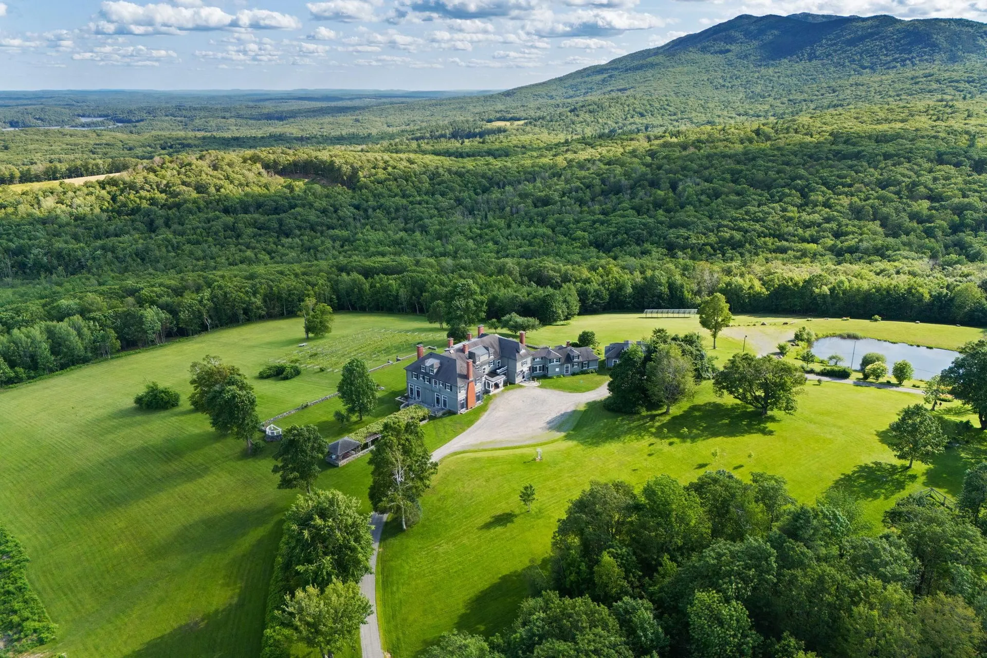 4 Windmill Hill Road Dublin NH 03444