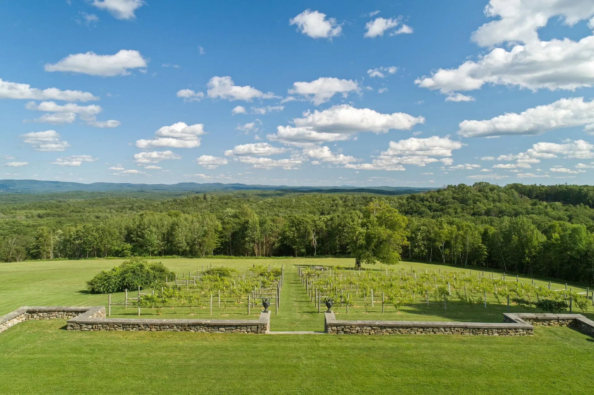 4 Windmill Hill Road Dublin NH 03444