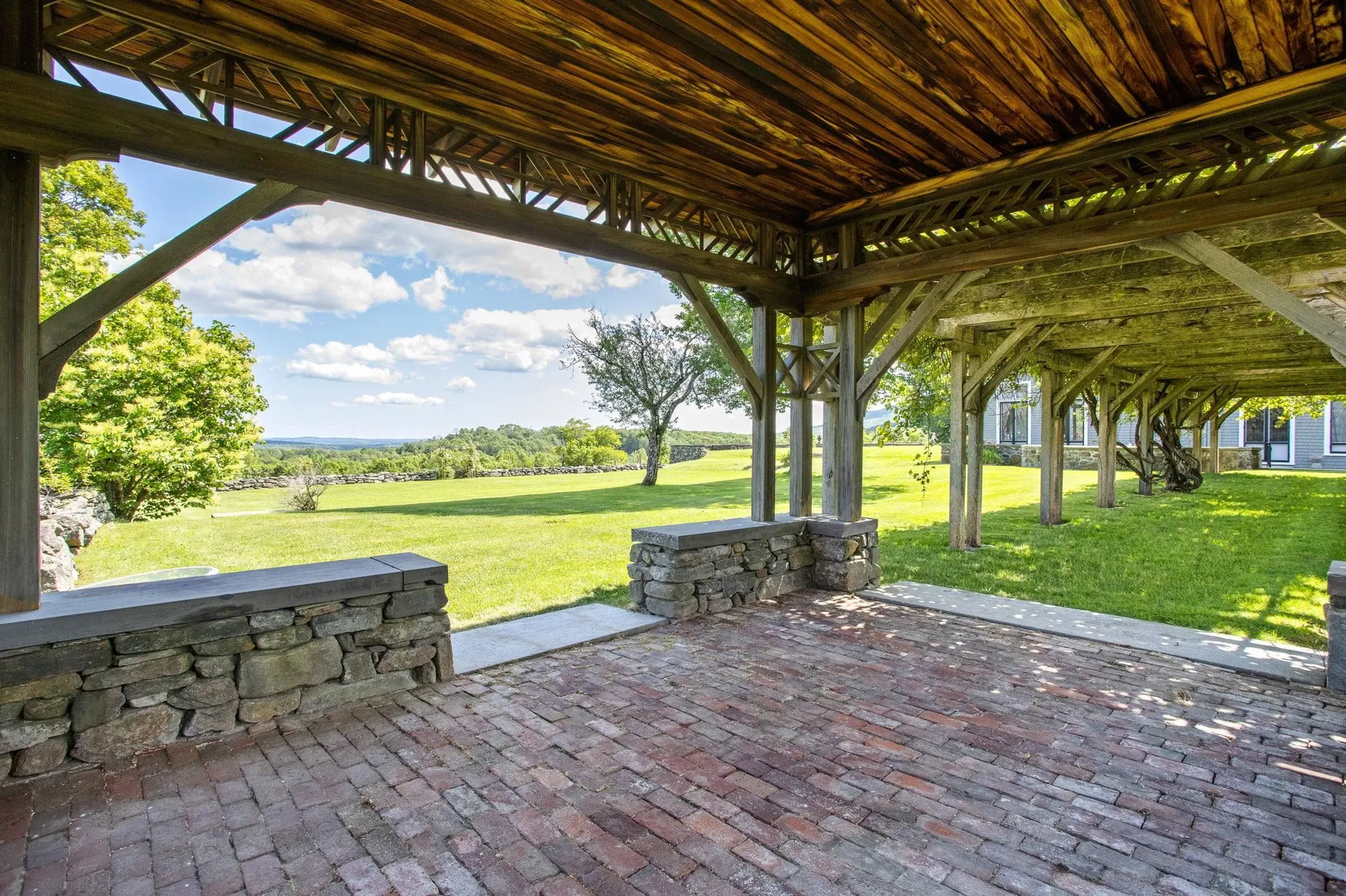 4 Windmill Hill Road Dublin NH 03444