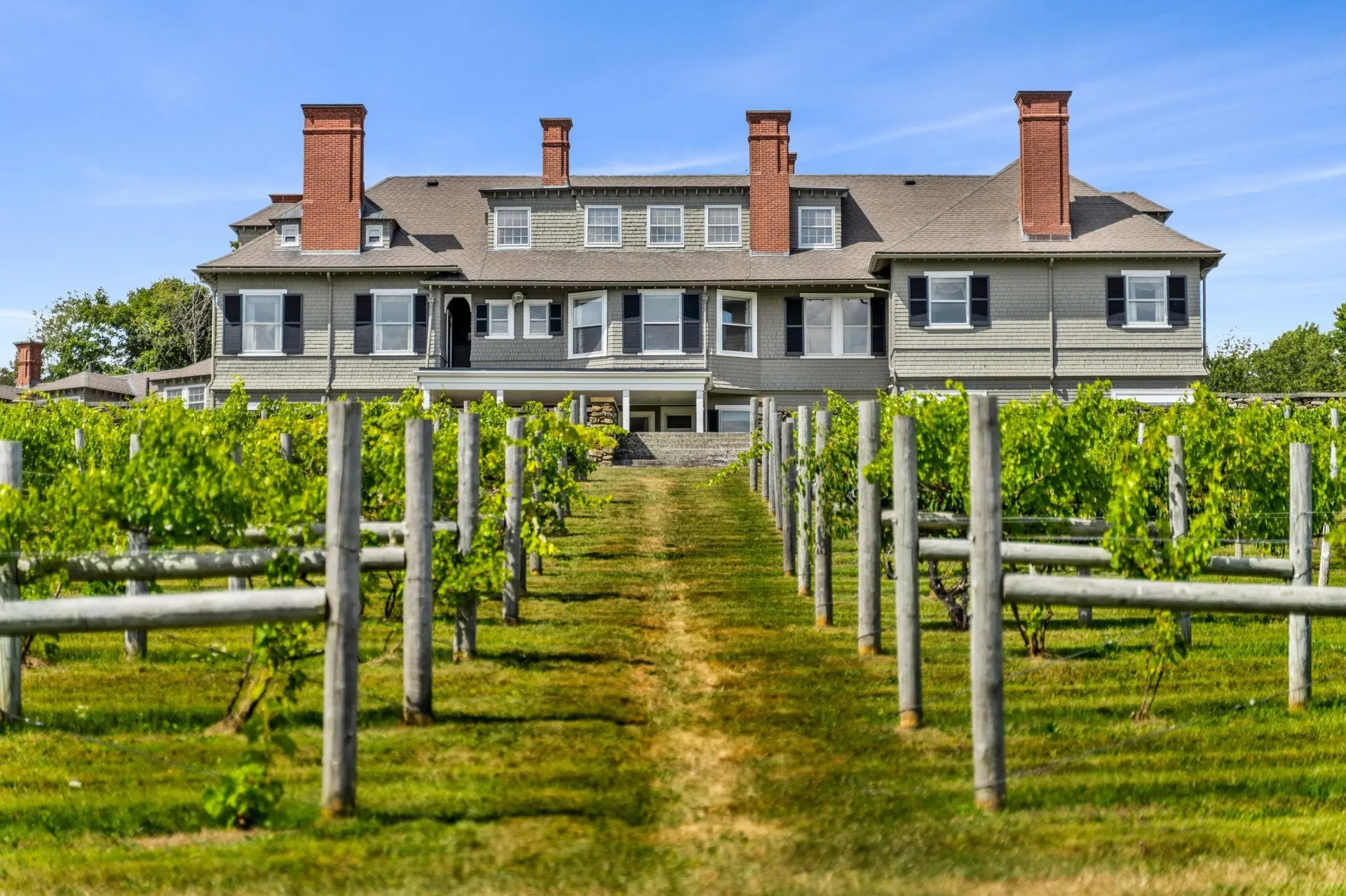 4 Windmill Hill Road Dublin NH 03444