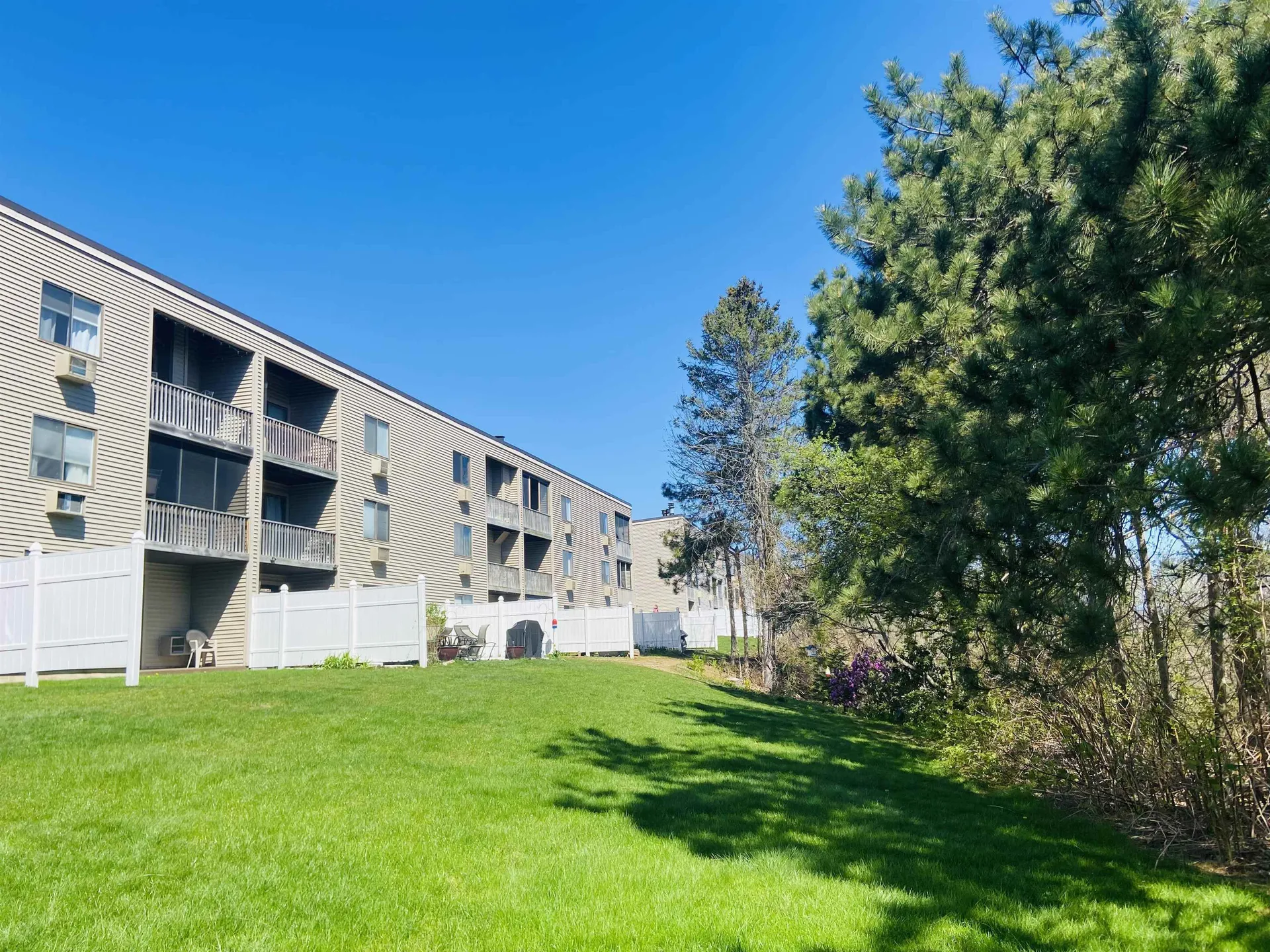 75 Treetop Circle Laconia NH 03246