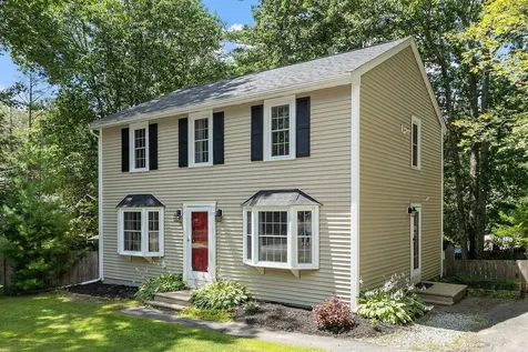 33 Dorothy Drive Epping NH 03042