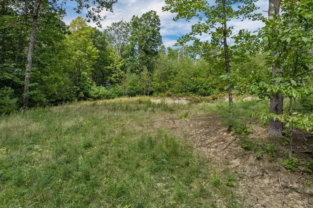 M1L52S3 Garland Road Barnstead NH 03218