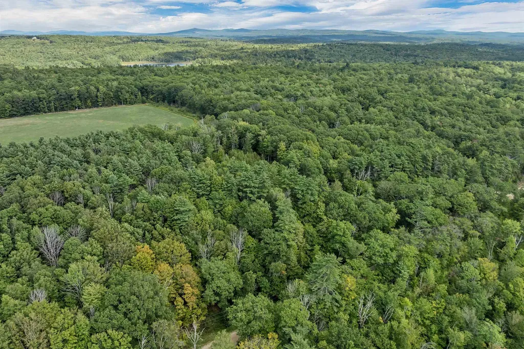 M1L52S3 Garland Road Barnstead NH 03218