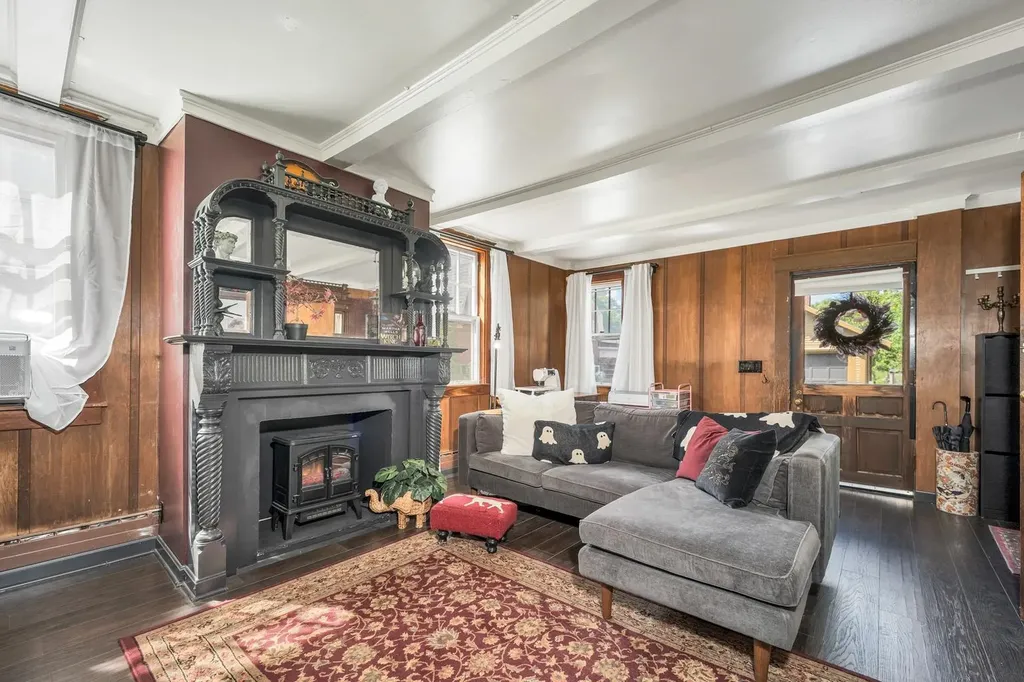 86 Wakefield Street Rochester NH 03867