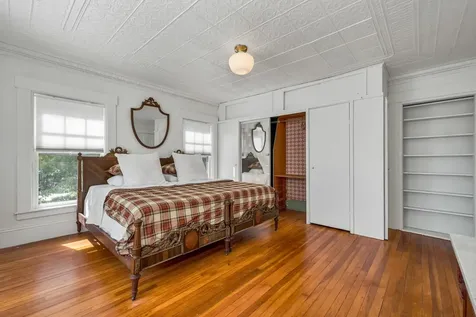 86 Wakefield Street Rochester NH 03867