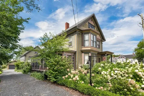 86 Wakefield Street Rochester NH 03867