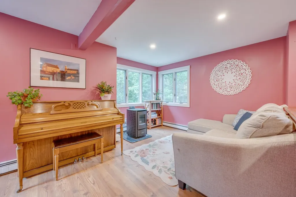 626 Nh Route 4a Wilmot NH 03287