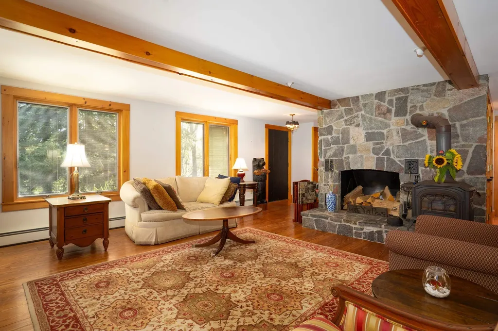 282 Melendy Hill Road Londonderry VT 05155