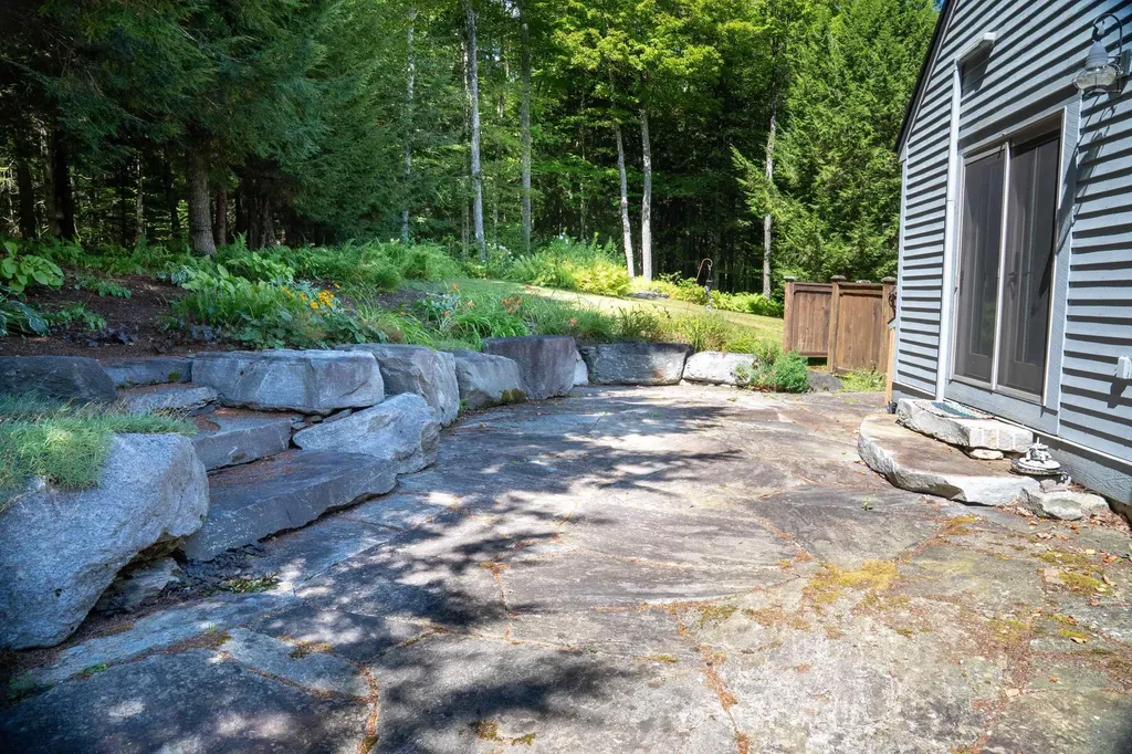 282 Melendy Hill Road Londonderry VT 05155