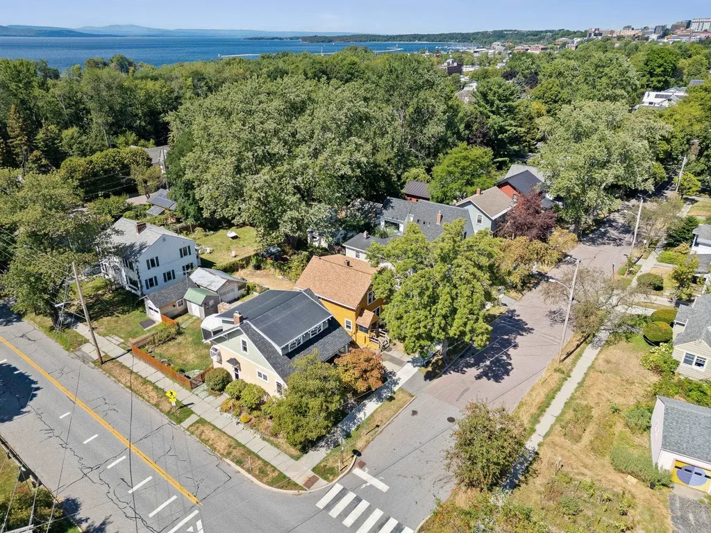 135 Charlotte Street Burlington VT 05401