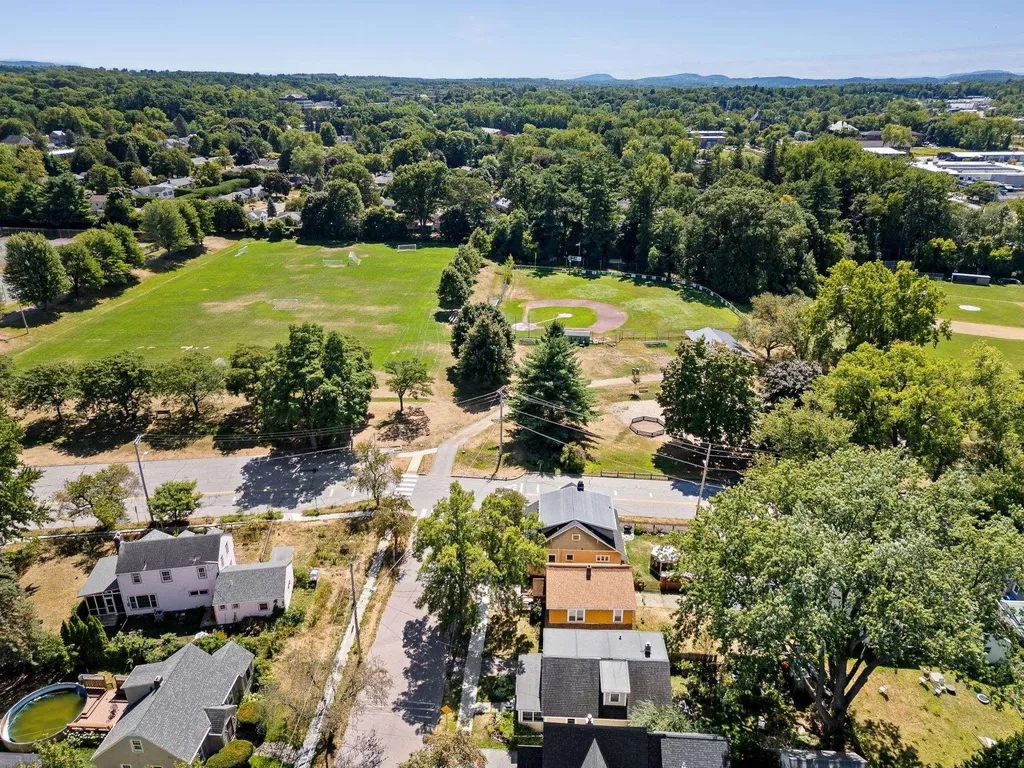 135 Charlotte Street Burlington VT 05401