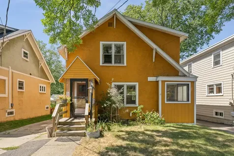 135 Charlotte Street Burlington VT 05401