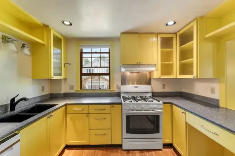 135 Charlotte Street Burlington VT 05401