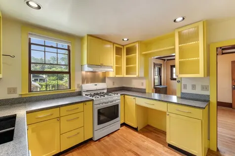 135 Charlotte Street Burlington VT 05401