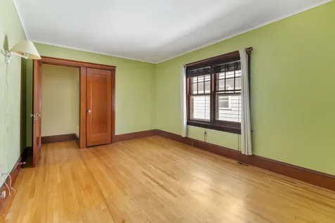 135 Charlotte Street Burlington VT 05401