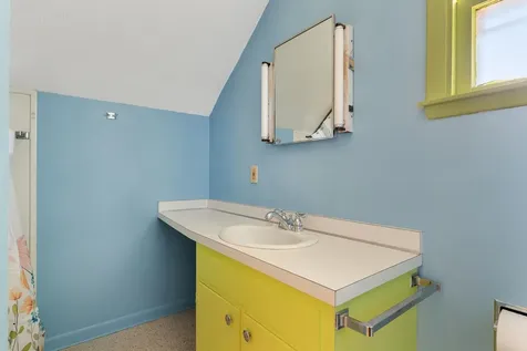 135 Charlotte Street Burlington VT 05401