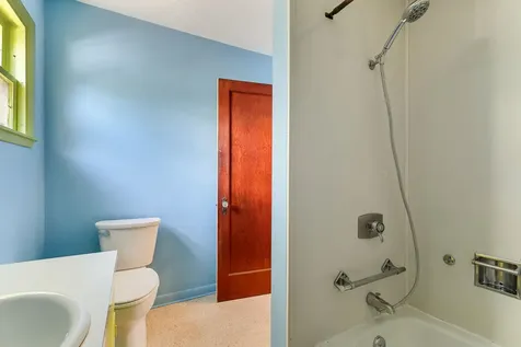 135 Charlotte Street Burlington VT 05401