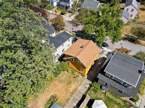 135 Charlotte Street Burlington VT 05401