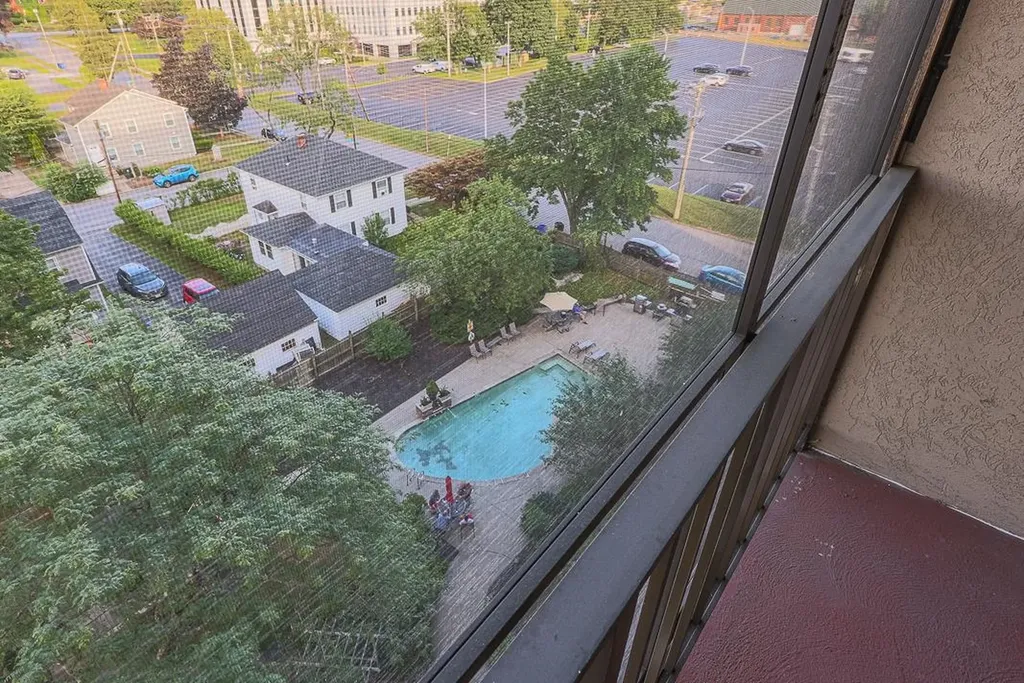 55 River Road Manchester NH 03104