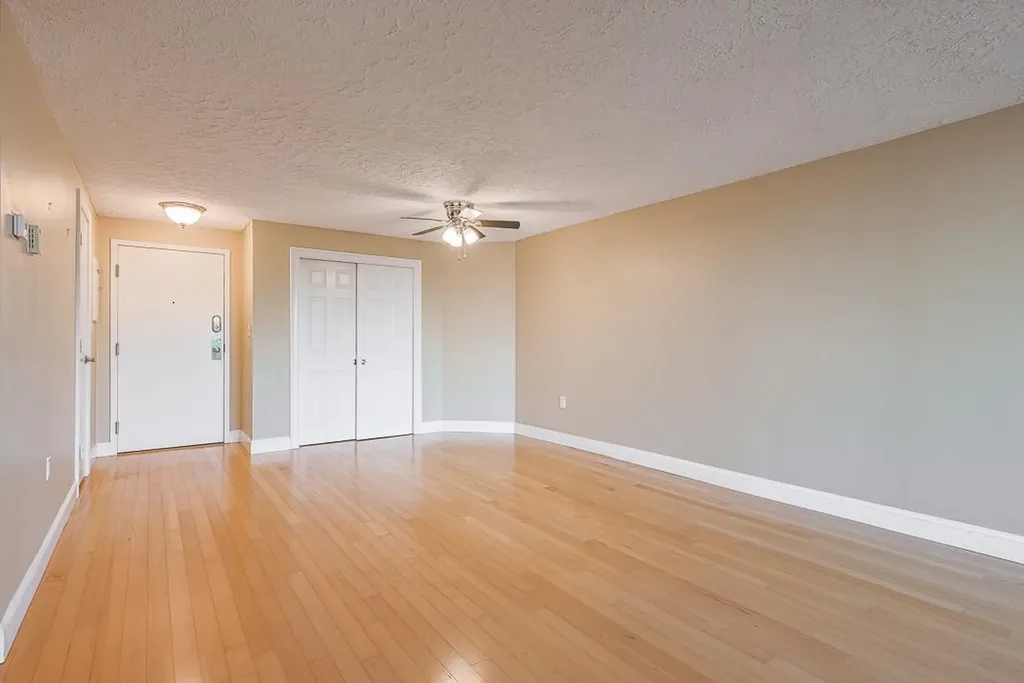 55 River Road Manchester NH 03104