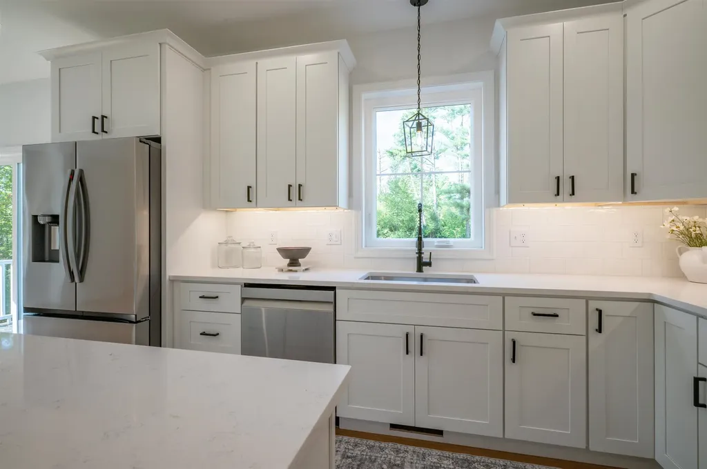 109 Vail Road Barnstead NH 03225