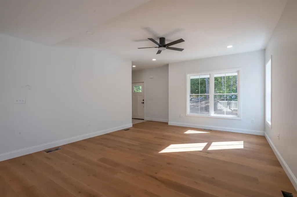 109 Vail Road Barnstead NH 03225