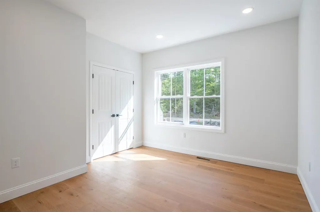 109 Vail Road Barnstead NH 03225