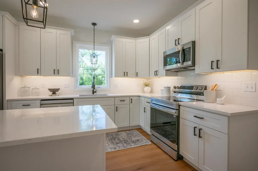 109 Vail Road Barnstead NH 03225