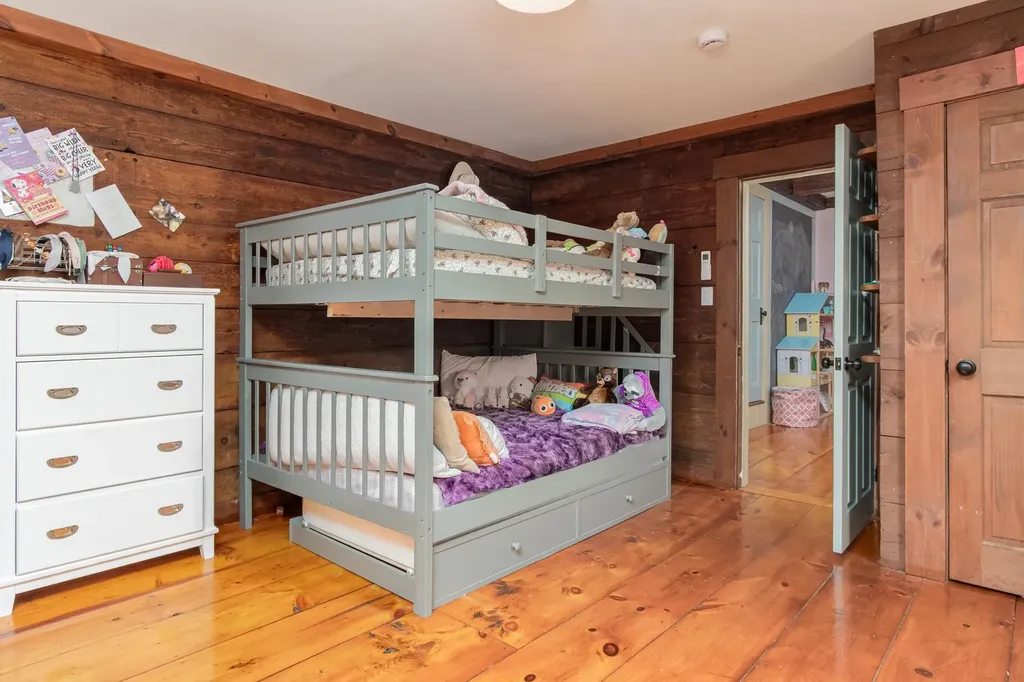 24 Deerfield Road Allenstown NH 03275