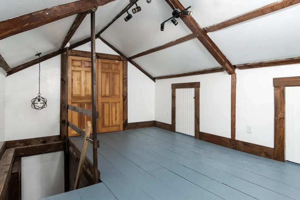 24 Deerfield Road Allenstown NH 03275