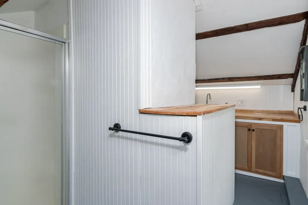 24 Deerfield Road Allenstown NH 03275