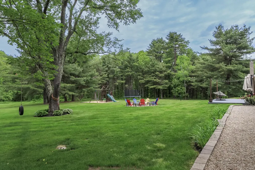 24 Deerfield Road Allenstown NH 03275