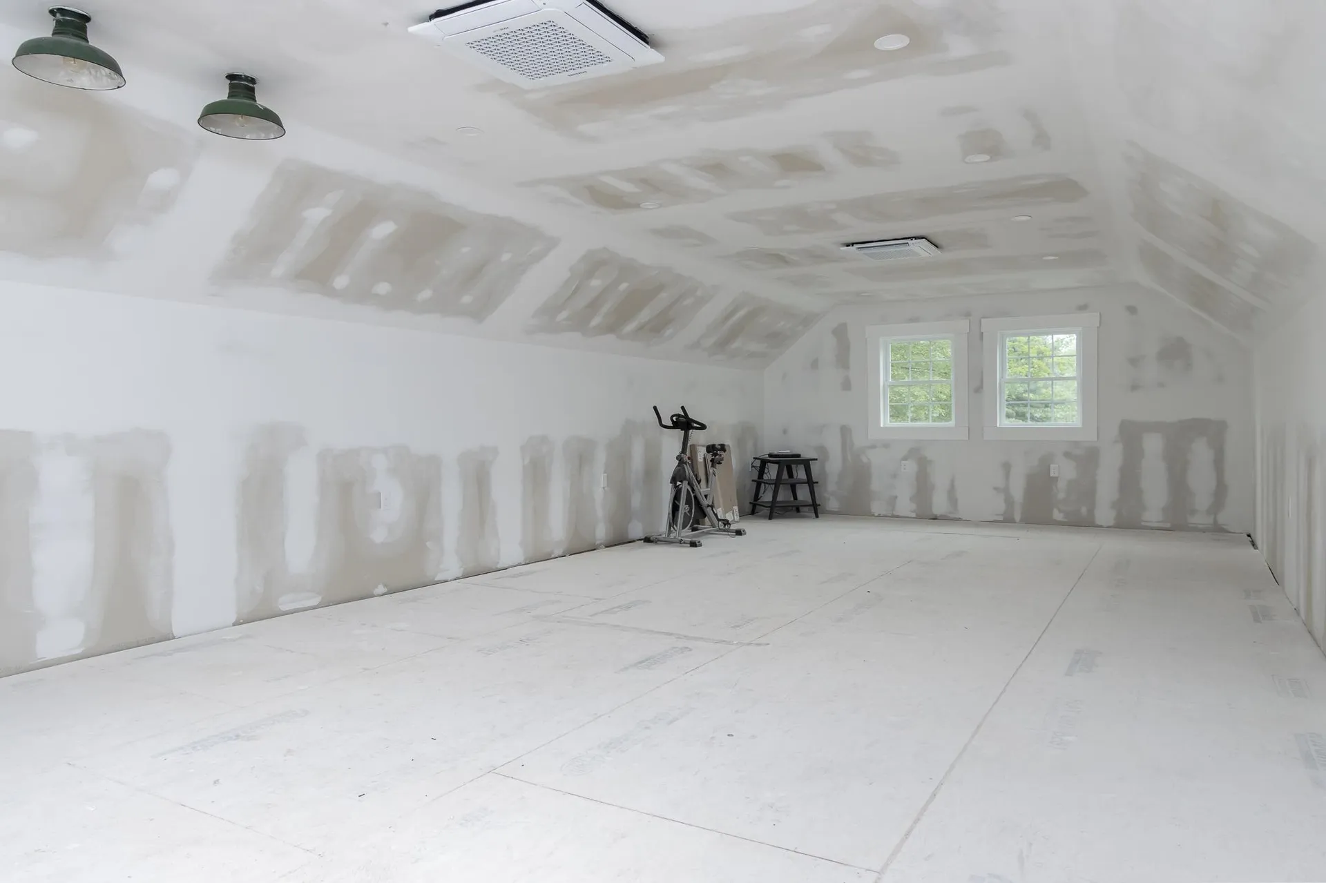 24 Deerfield Road Allenstown NH 03275