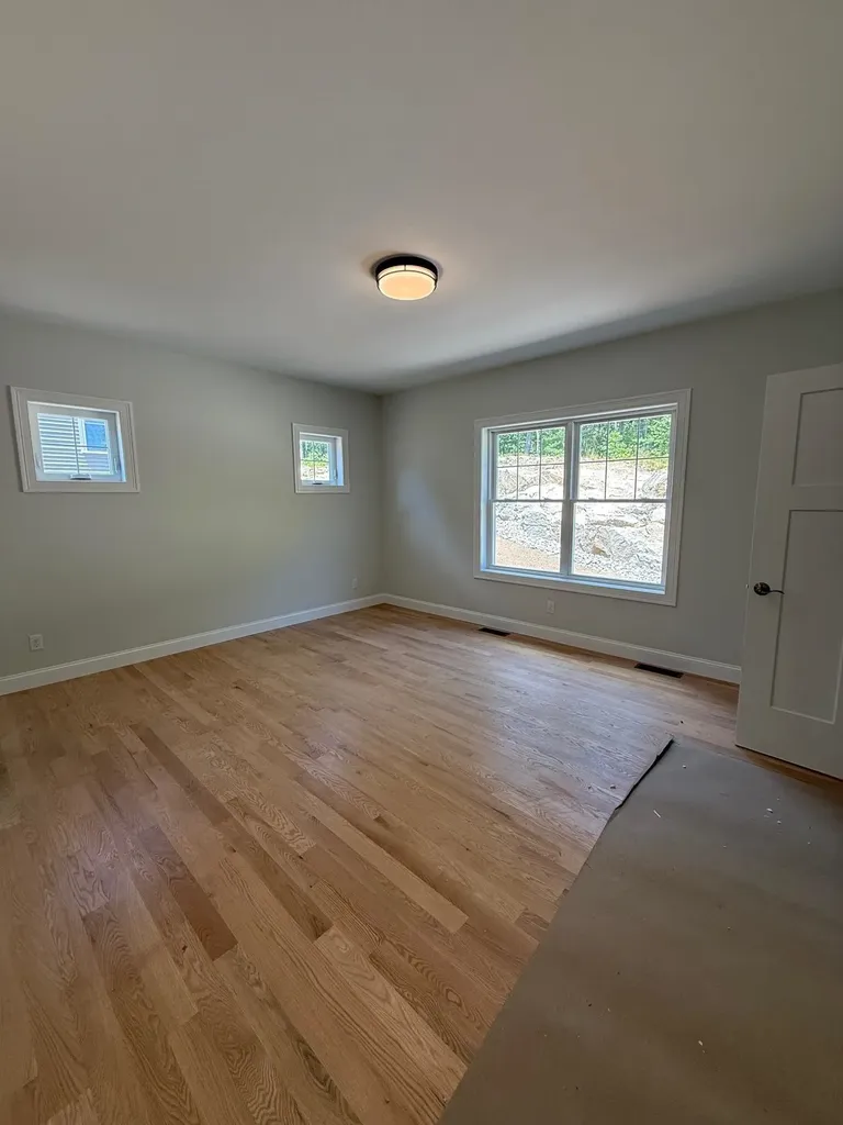 1 Kinsman Lane Windham NH 03087-1352