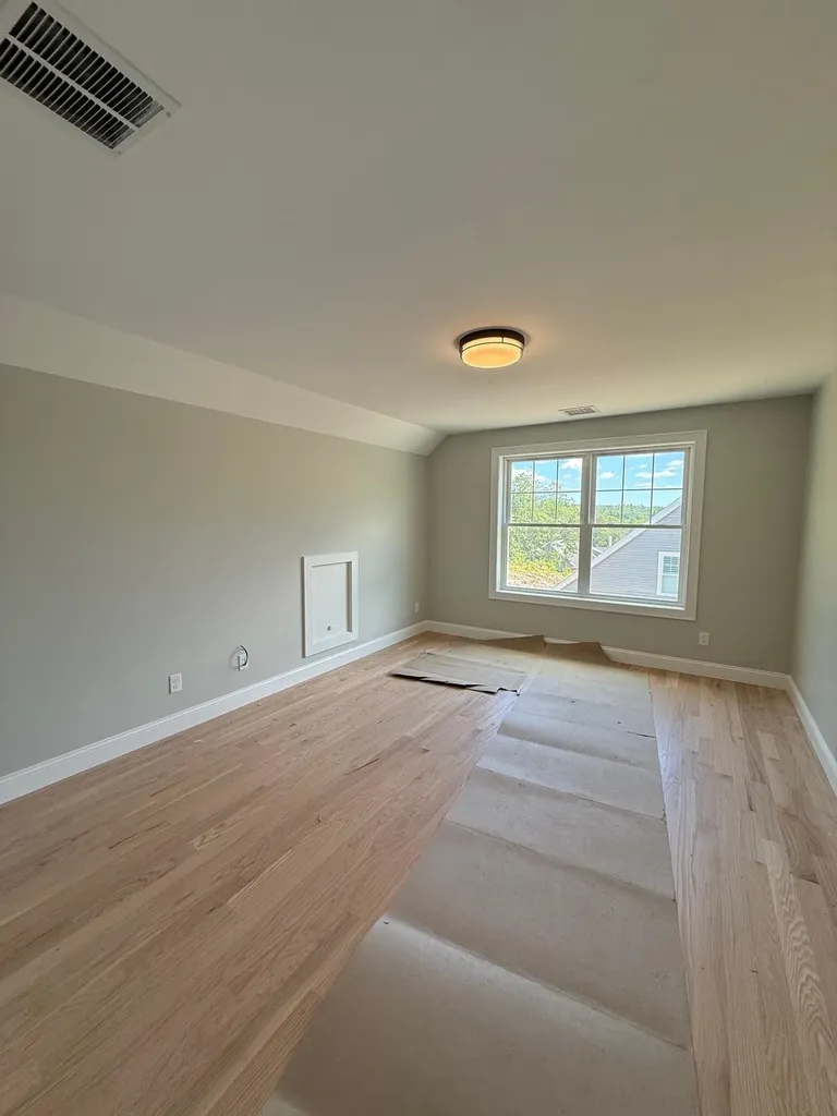 1 Kinsman Lane Windham NH 03087-1352