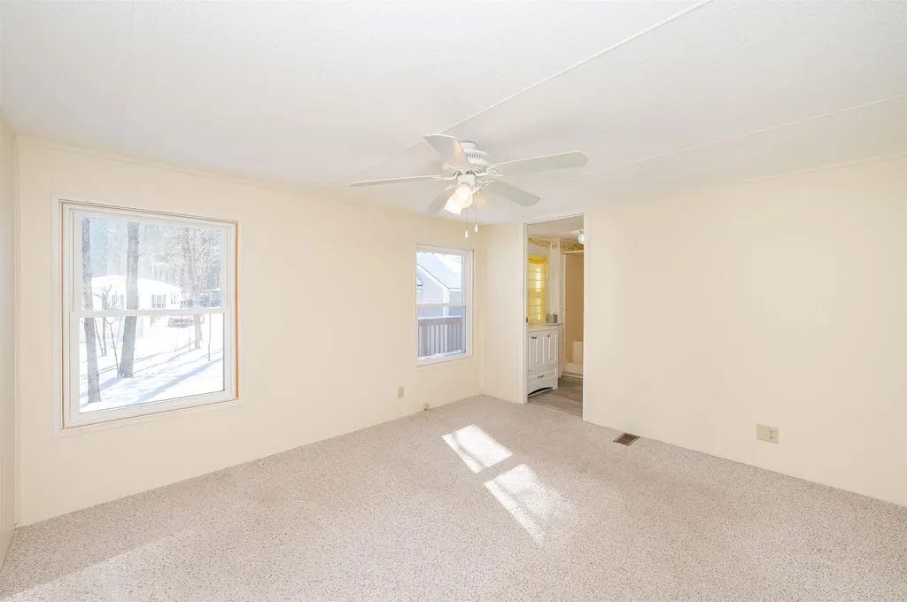 10 York Court Rochester NH 03868