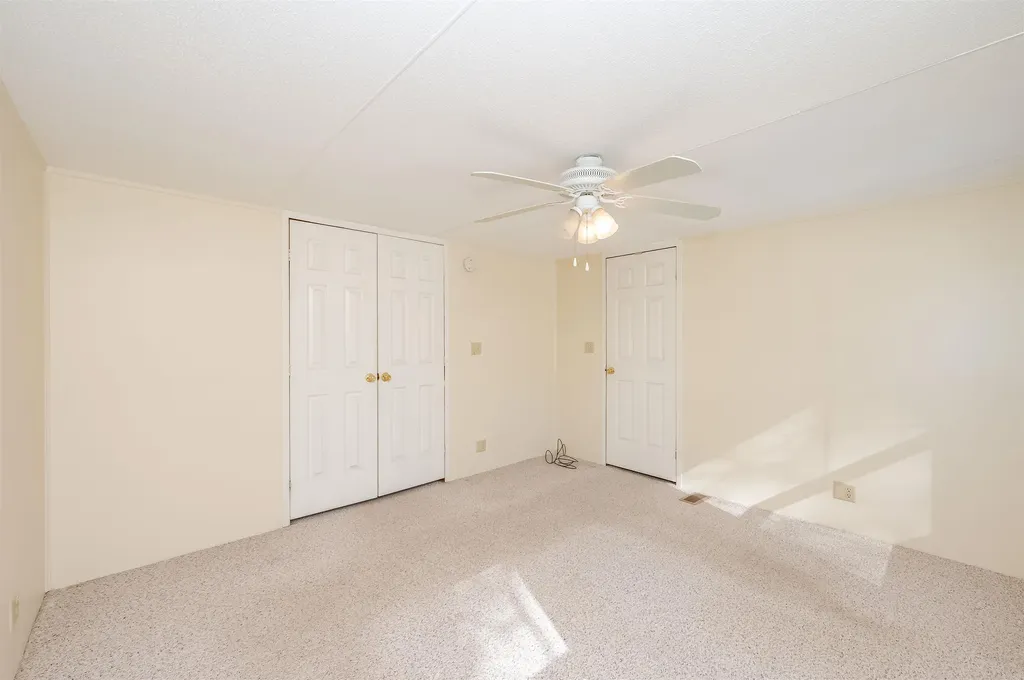 10 York Court Rochester NH 03868