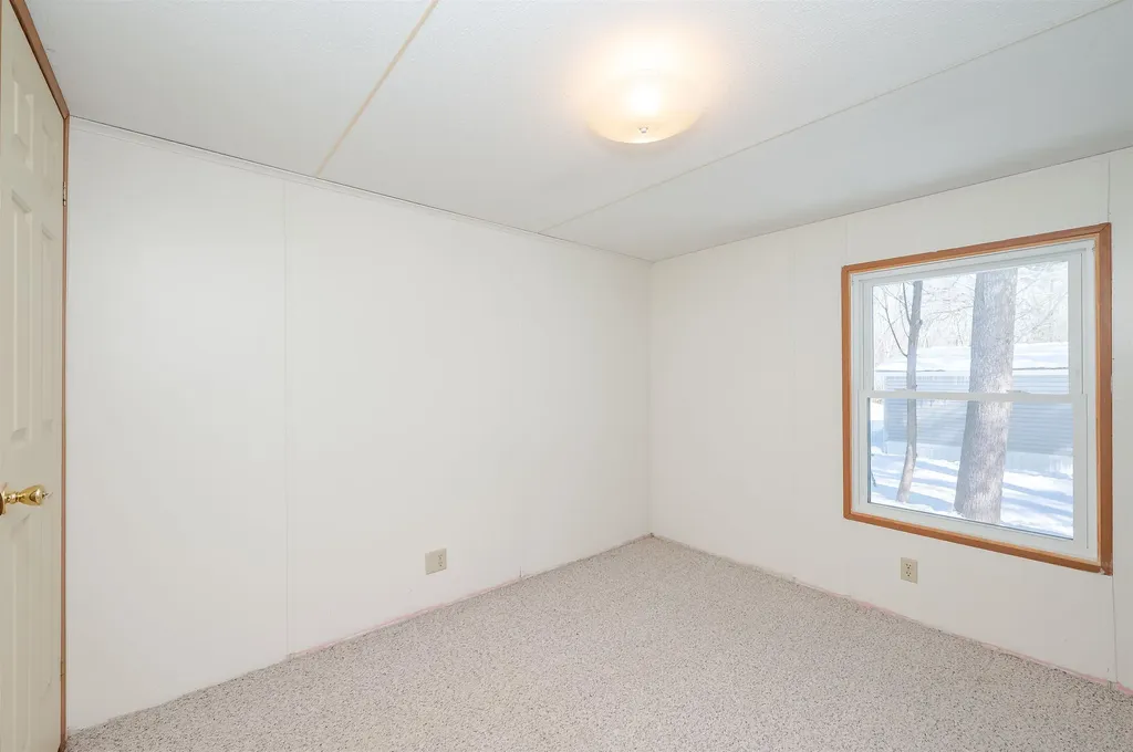 10 York Court Rochester NH 03868