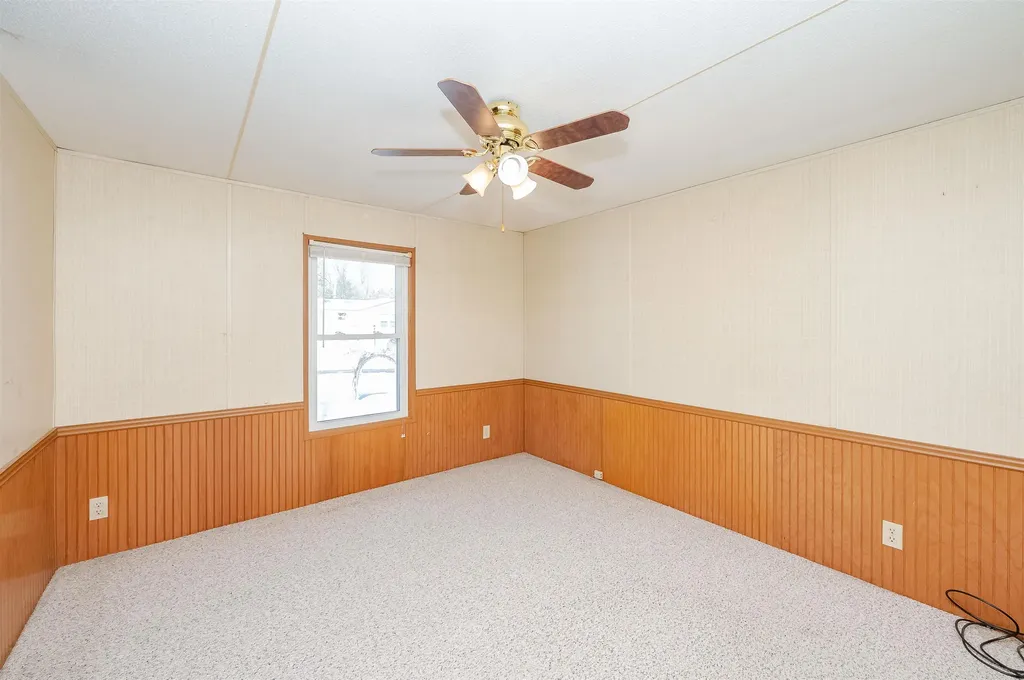 10 York Court Rochester NH 03868