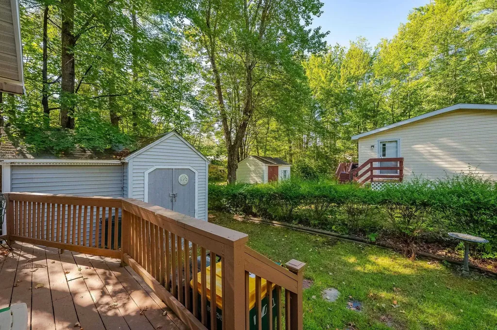 10 York Court Rochester NH 03868