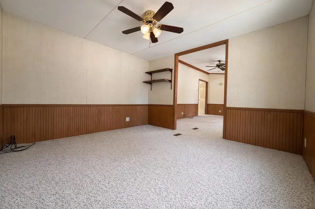 10 York Court Rochester NH 03868