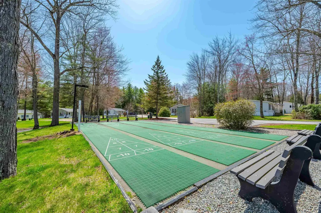 10 York Court Rochester NH 03868