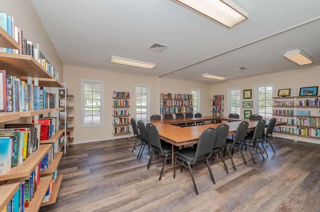 10 York Court Rochester NH 03868