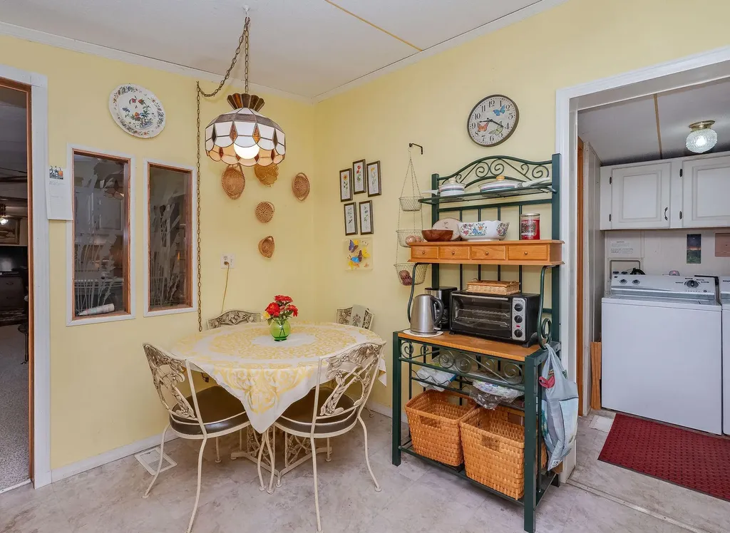 10 York Court Rochester NH 03868