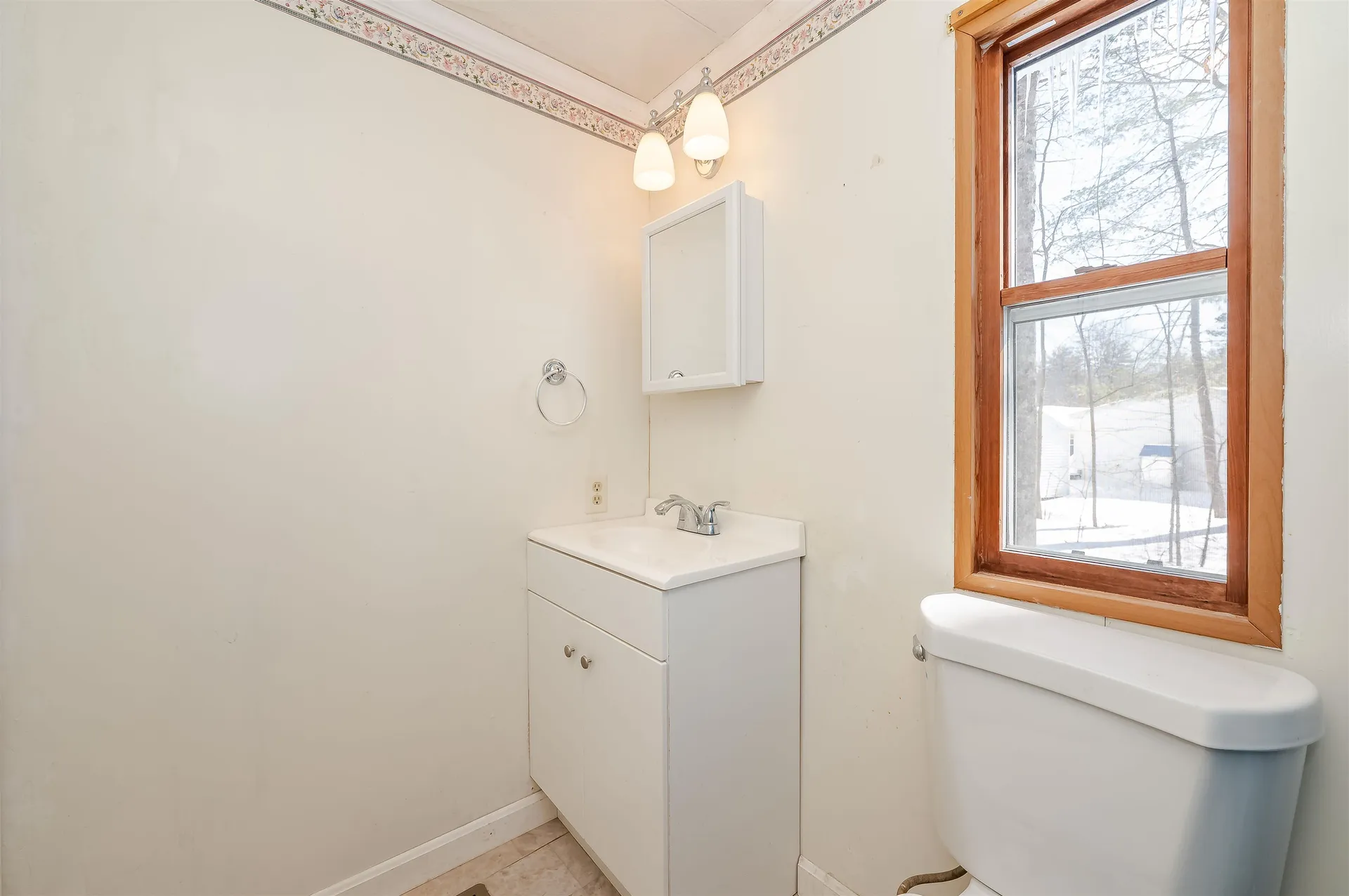 10 York Court Rochester NH 03868