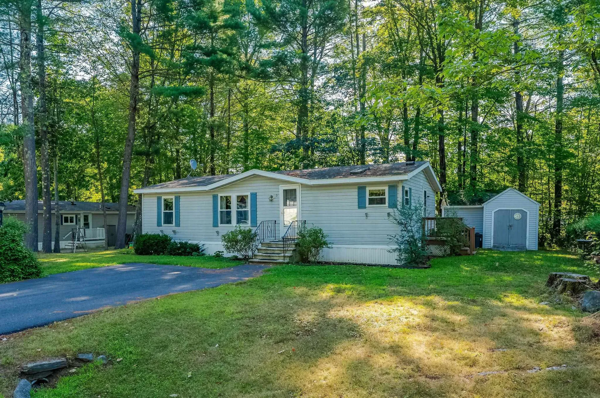 10 York Court Rochester NH 03868