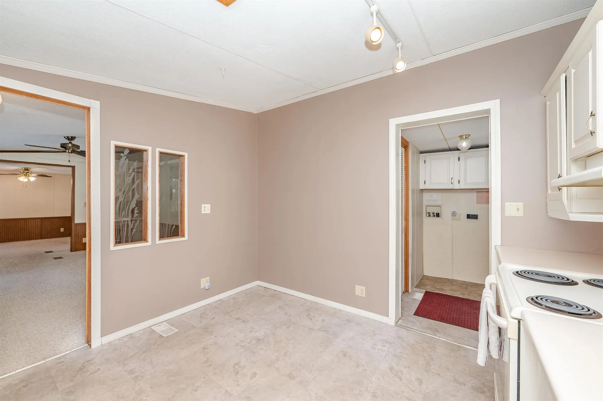 10 York Court Rochester NH 03868