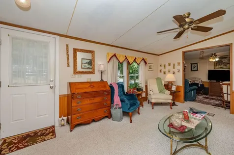 10 York Court Rochester NH 03868